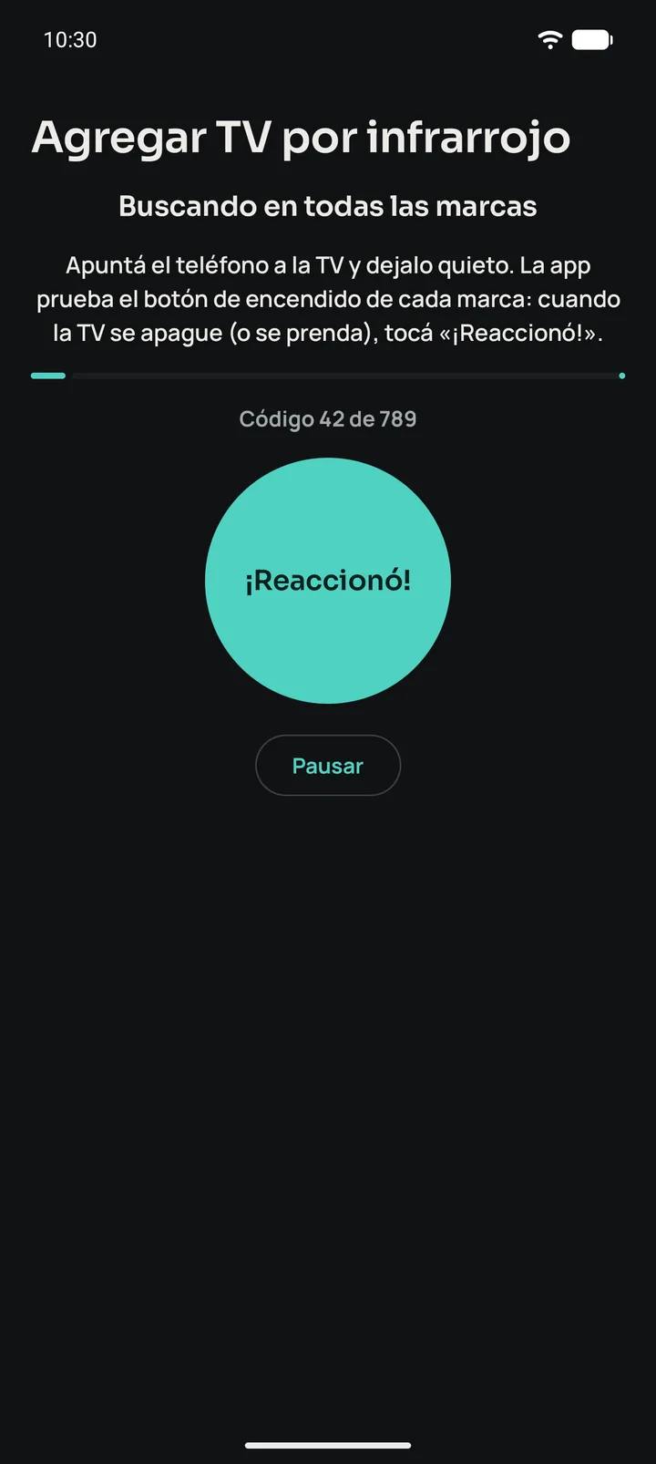 Remotito probando los códigos de encendido de todas las marcas