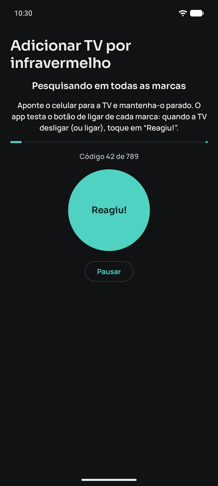 O Remotito testando os códigos de ligar de todas as marcas